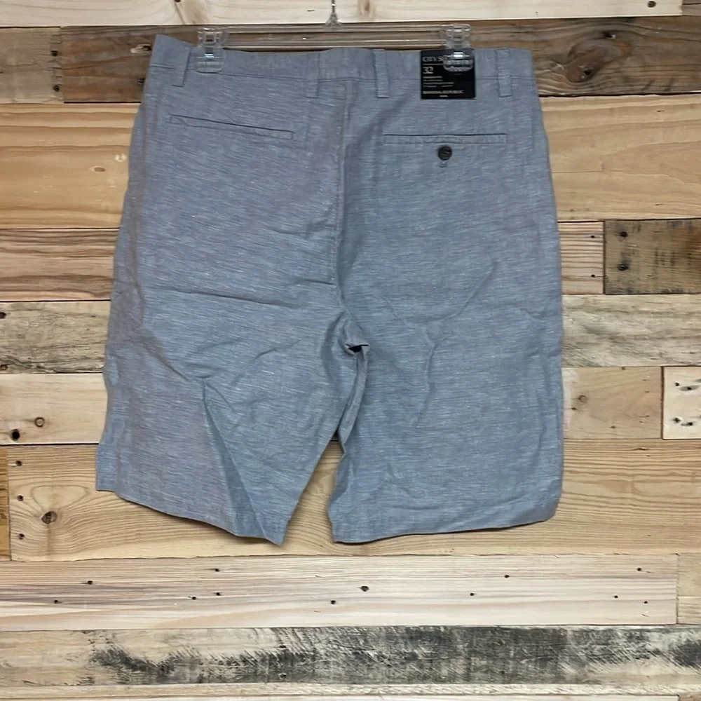 Banana Republic size 32 Gray City Straight Fit 11” Short with front&back pocket